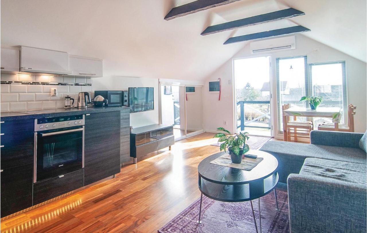 Cozy Apartment In Klintehamn With Wifi Exteriér fotografie