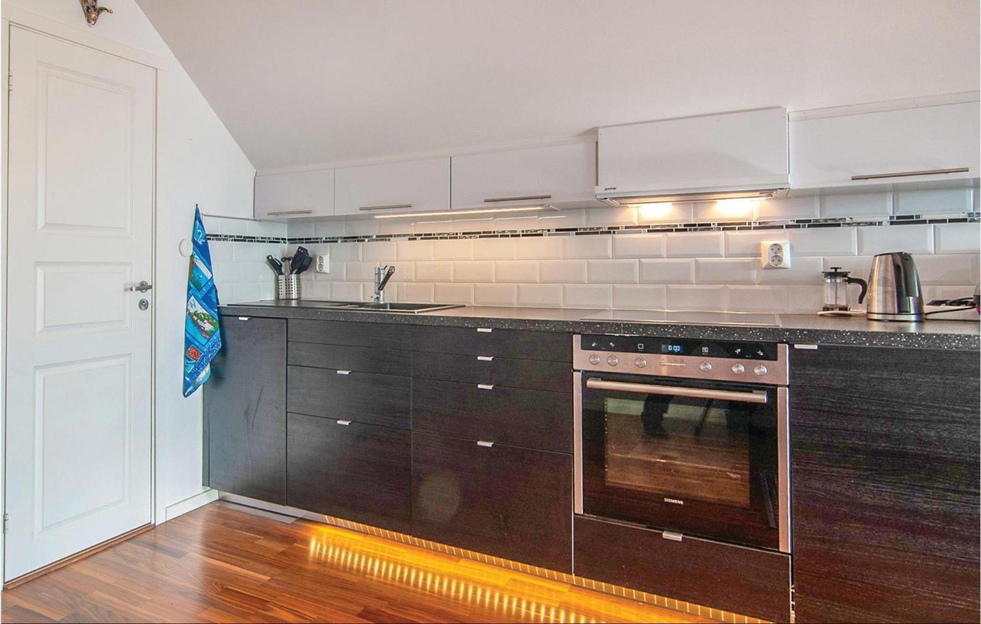 Cozy Apartment In Klintehamn With Wifi Exteriér fotografie