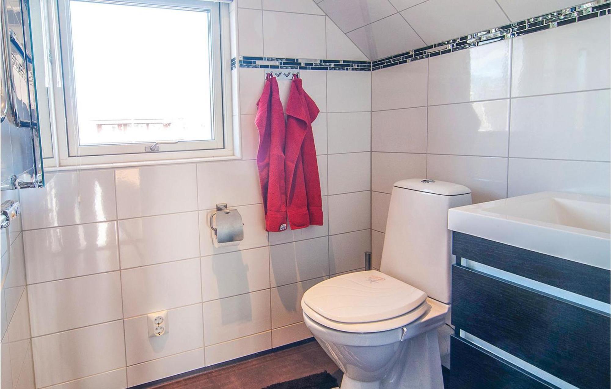 Cozy Apartment In Klintehamn With Wifi Exteriér fotografie